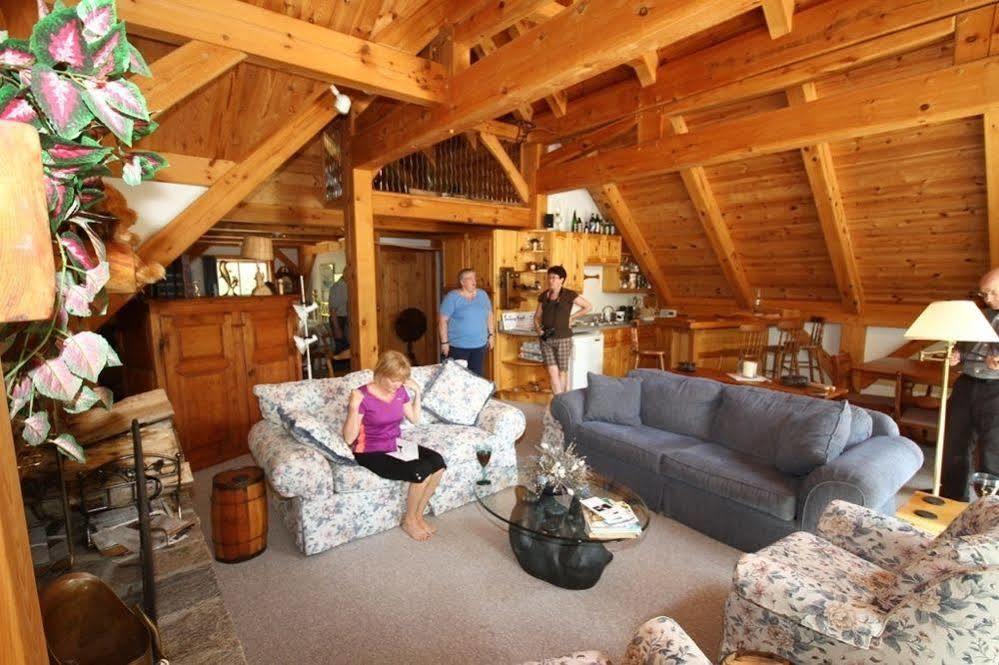Sunny Rock Bed & Breakfast Minden Екстер'єр фото