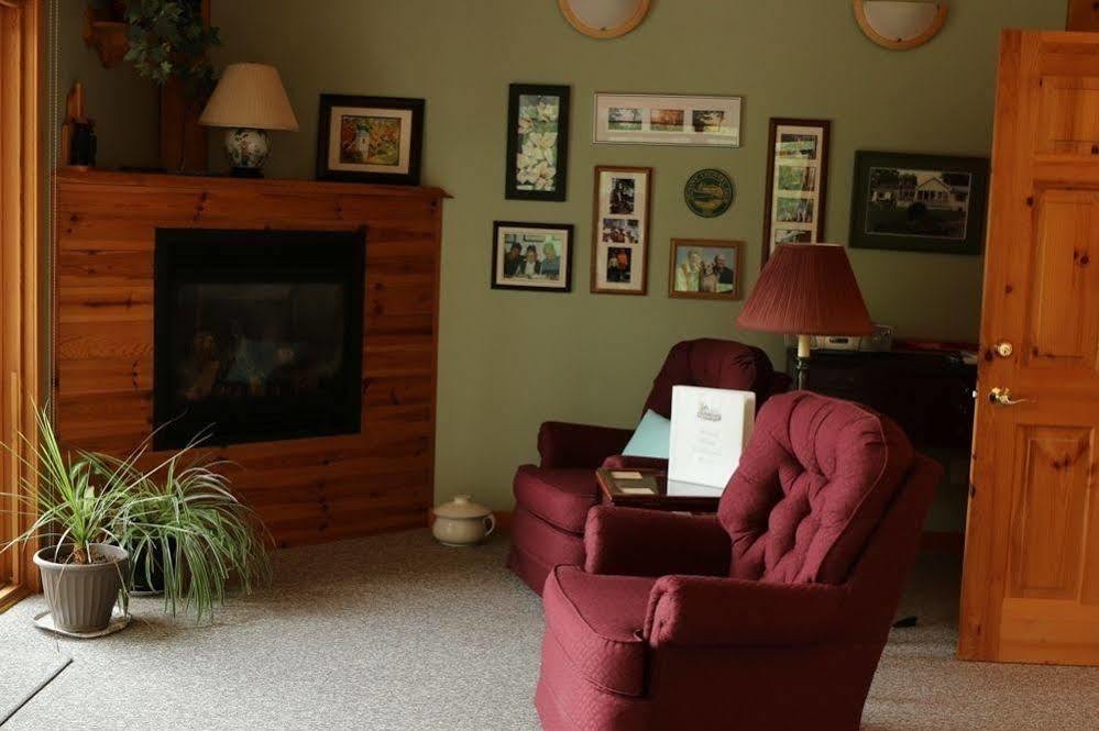 Sunny Rock Bed & Breakfast Minden Екстер'єр фото