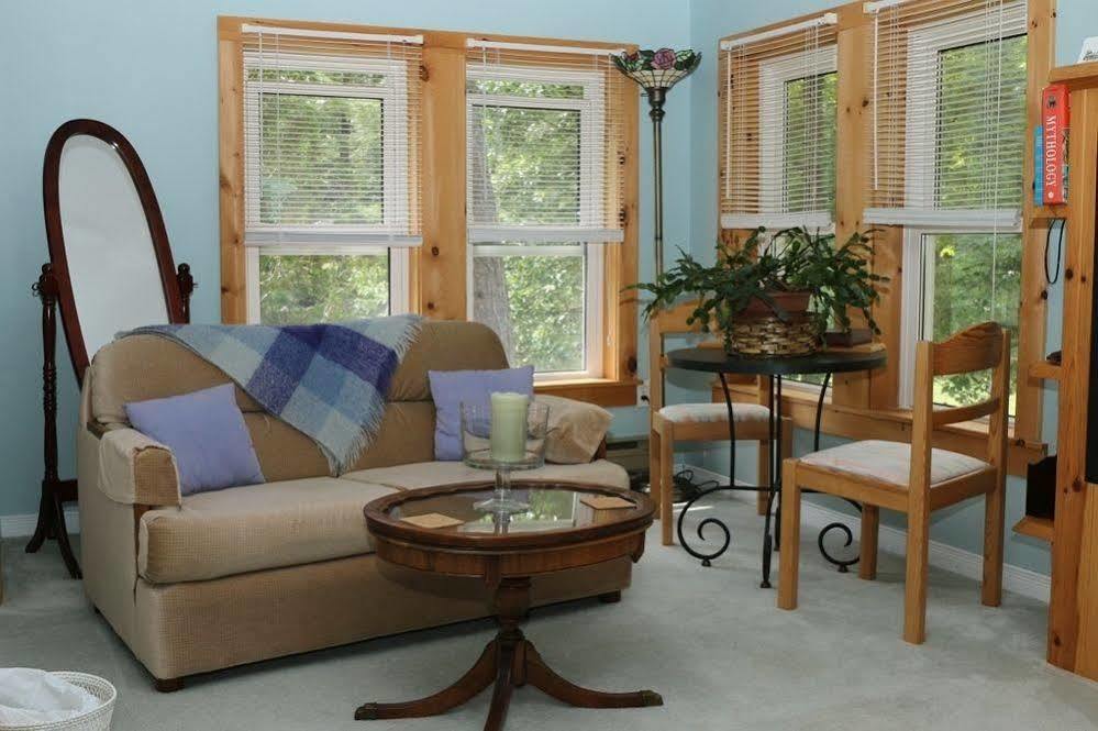 Sunny Rock Bed & Breakfast Minden Екстер'єр фото